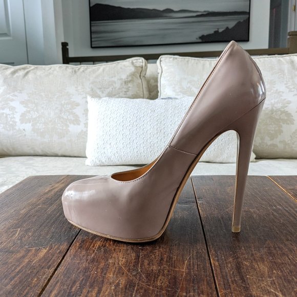Brian Atwood Maniac Taupe Leather Pumps - Picture 4 of 6
